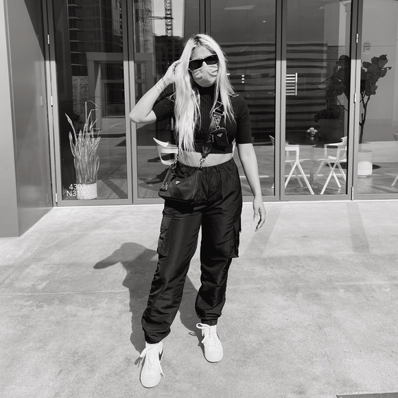 Meet your Posher, Elizabeth - Picture 12 of 13